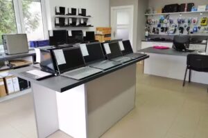 Infloris.pl &ndash; Komputery poleasingowe. Serwis i naprawa sprzętu komputerowego.