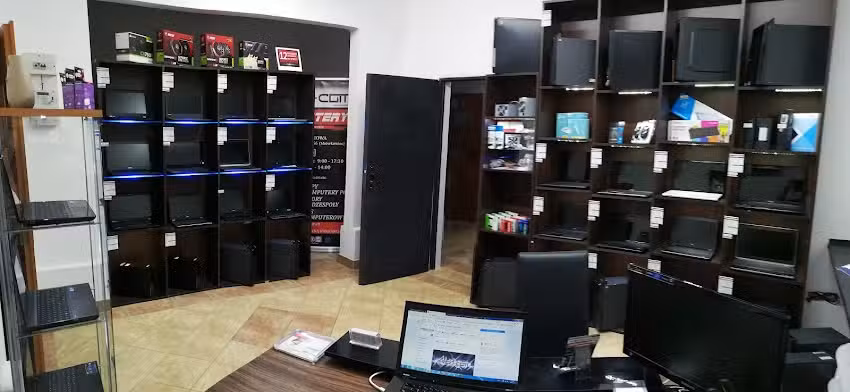 Kriss-Com. Sprzedaż komputer&oacute;w Częstochowa. Naprawa, serwis komputer&oacute;w.