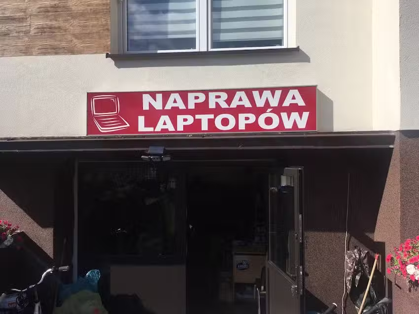 Naprawa laptop&oacute;w Dęblin. Serwis komputerowy. TOP Serwis