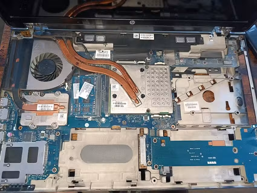 Serwis Komputer&oacute;w i Laptop&oacute;w | ELIGO