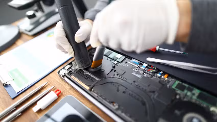 Serwis komputerowy Muchob&oacute;r &ndash; RSERWIS