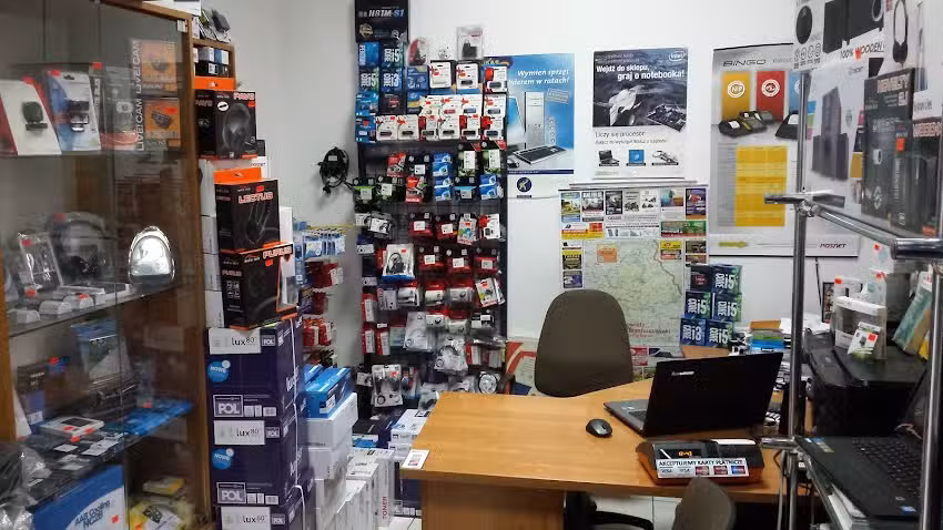 Sklep Komputerowy – AVANTI – Tomasz Basiński