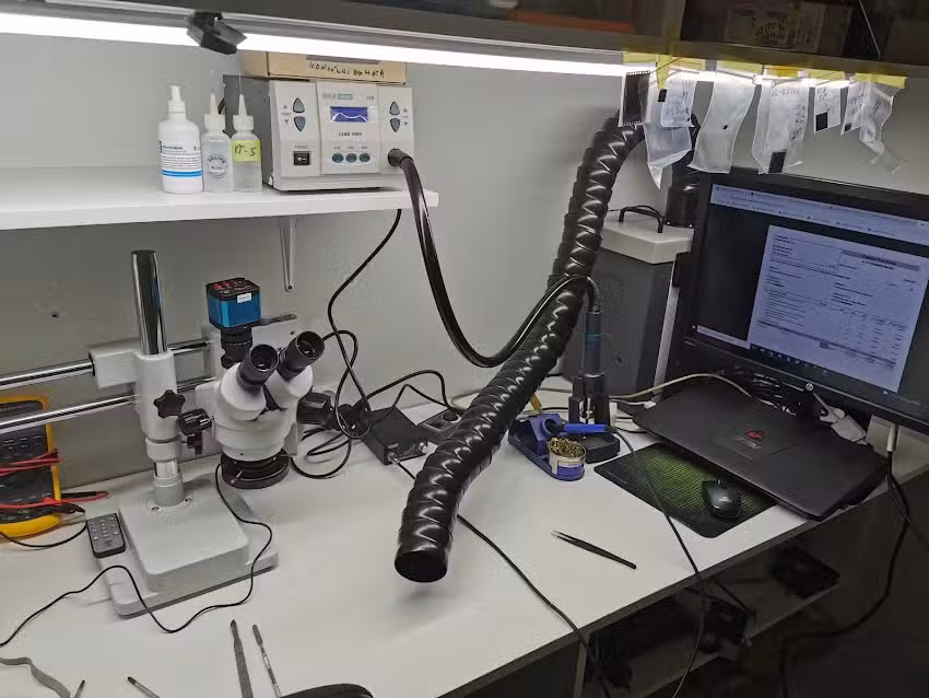 UnderGround Serwis. Naprawa laptop&oacute;w, smartfon&oacute;w i sprzętu elektronicznego