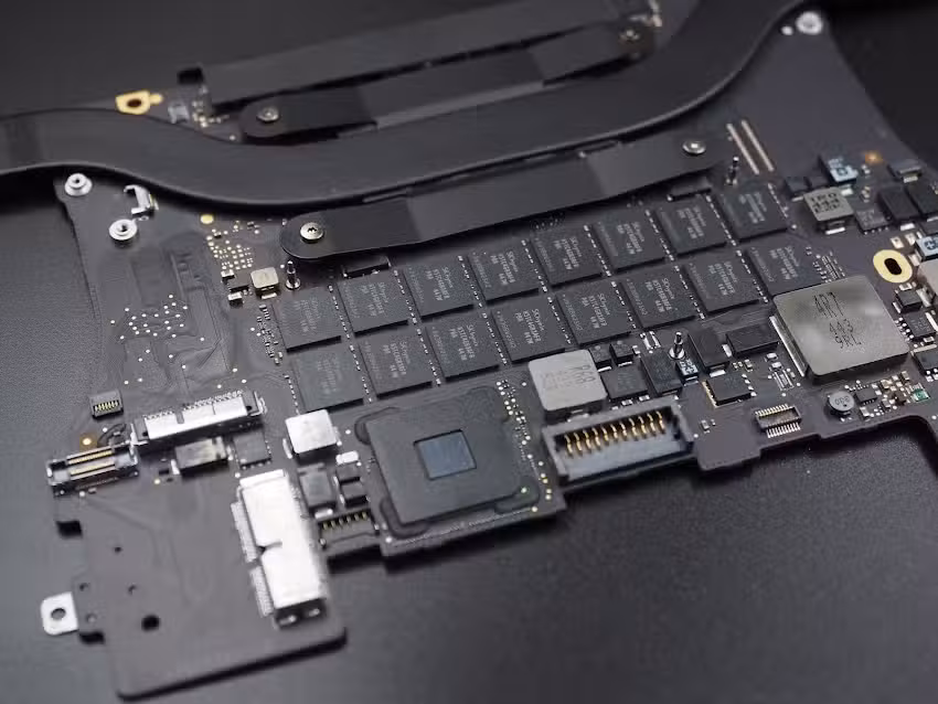 Zwarci &ndash; Serwis Laptop&oacute;w i Komputer&oacute;w Warszawa